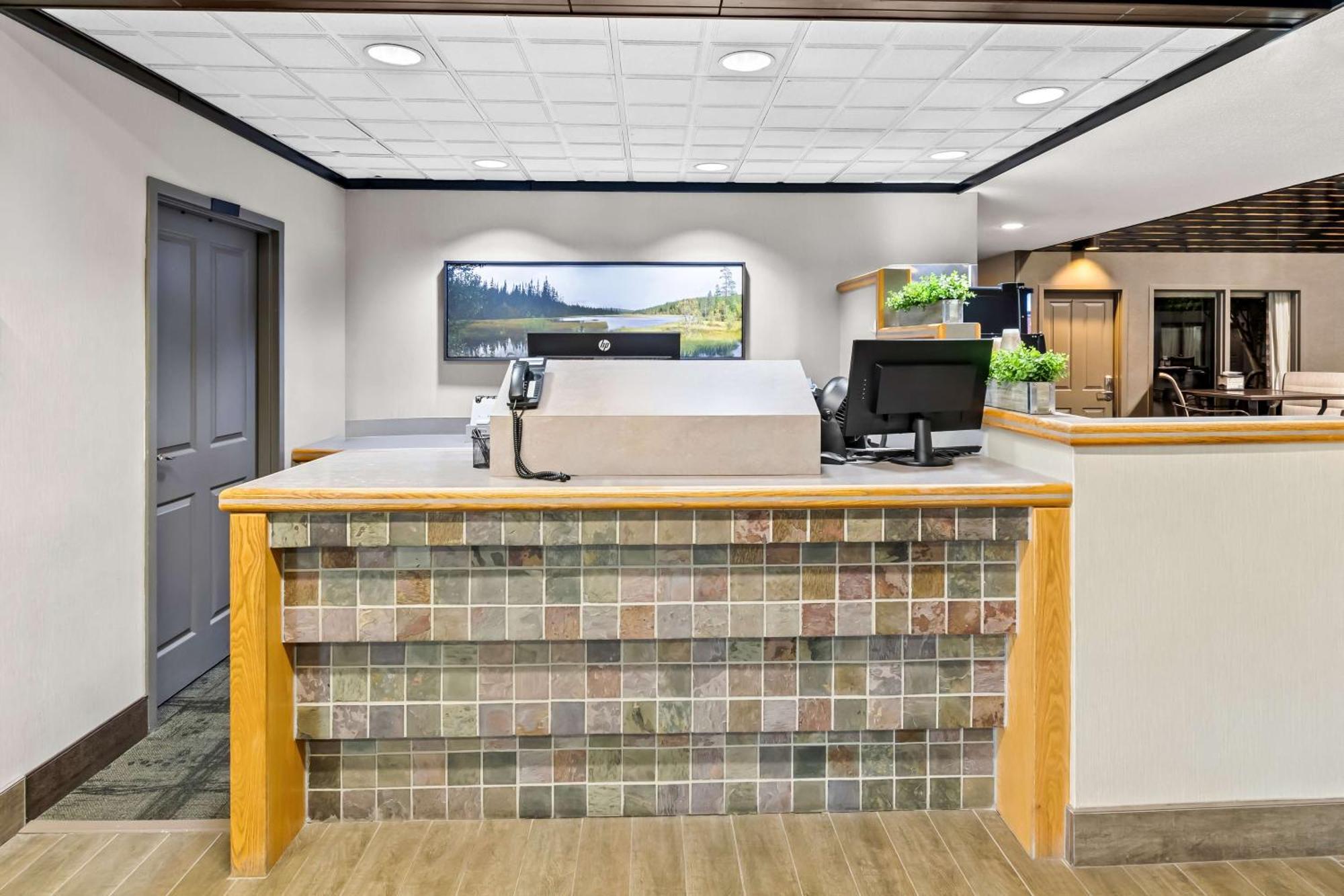 Heartland Inn & Suites, Surestay Collection By Best Western Park Rapids Esterno foto
